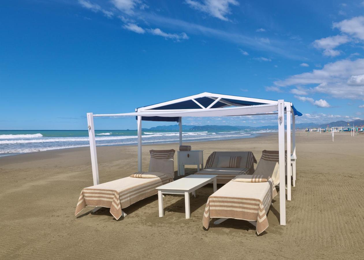Augustus Lido Hotel Forte dei Marmi Bagian luar foto