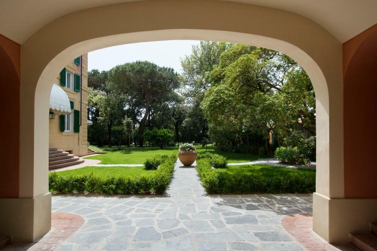 Augustus Lido Hotel Forte dei Marmi Bagian luar foto